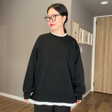 レディース　オーバーサイズ袖刺繍プルオーバー（ammy）