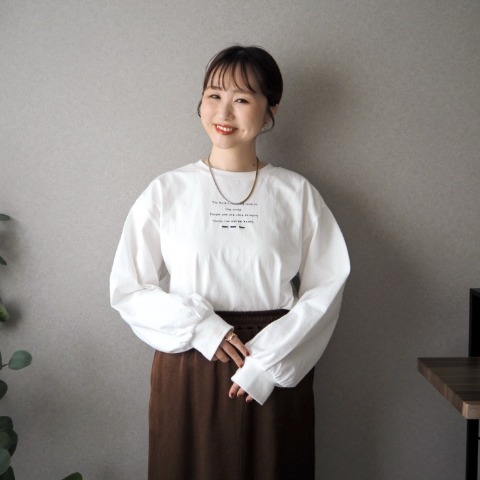 レディース　落書きロゴプルオーバー（omi）