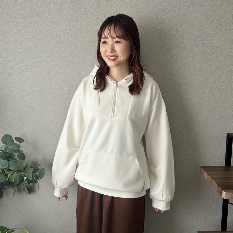 レディース　ダンボールハーフジップパーカ（omi）