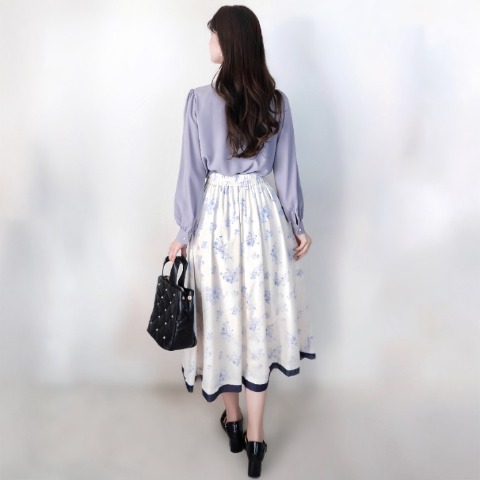 レディース　花柄フレアスカート（門脇伶奈）