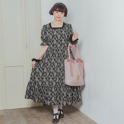レディース　スクエアフリルワンピース（青木美沙子）