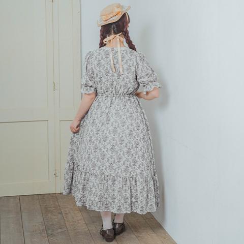 レディース　スクエアフリルワンピース（青木美沙子）