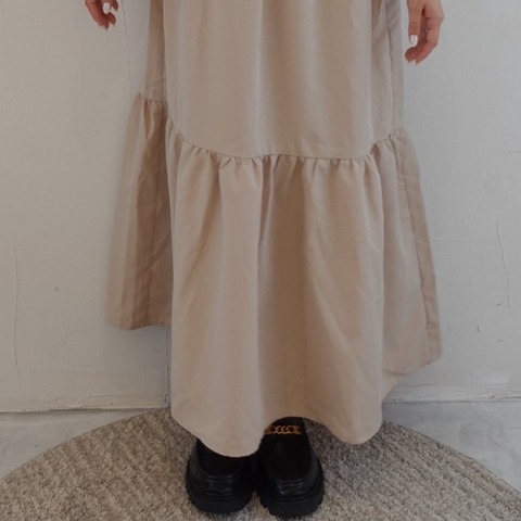 レディース　パフスリーブティアードワンピース（miyu）