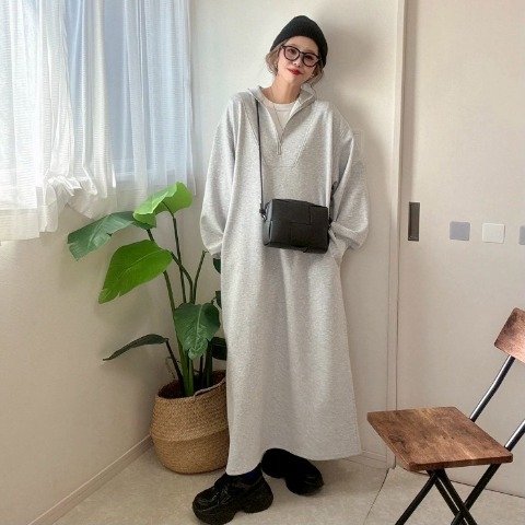 レディース　ハーフジップワンピース（NON）