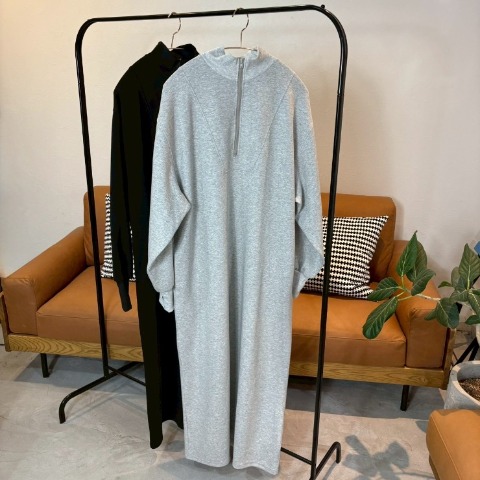 レディース　ハーフジップワンピース（NON）