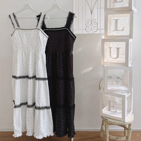 レディース　ドット柄ティアードジャンパースカート（maki）