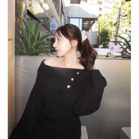 レディース　オフショルダーニットワンピース（ゆな）