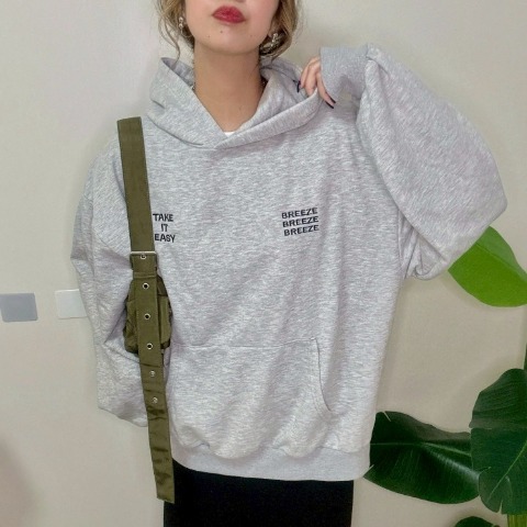 レディース 　ロゴ刺繍ビッグパーカ（NON）