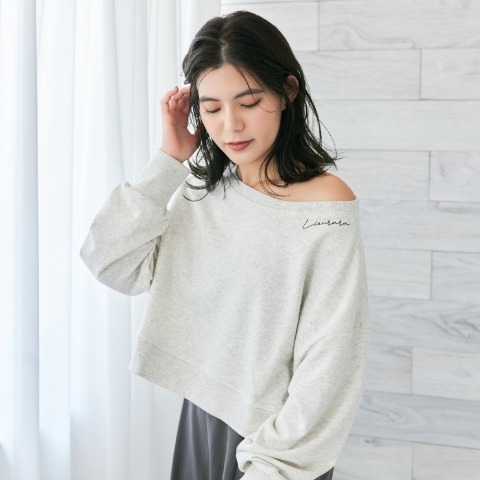 レディース　オフショルシルエットプルオーバー(LienRuru)