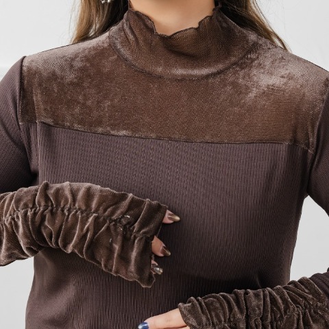 レディース　切り替えベロアプルオーバー（yuki×Taiyou）