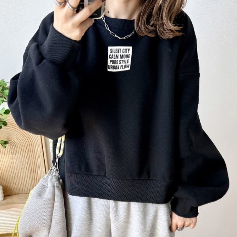 レディース　脇リブ切り替えロゴプルオーバー（MAYO）