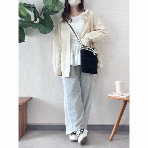 レディース　裾フリルプルオーバー（TOMO）