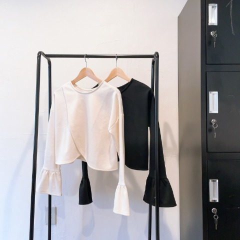 レディース　2WAYフリルプルオーバー（chico）