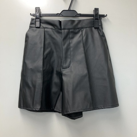 レディース　合皮ショートパンツ（miyu）