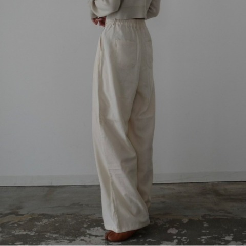 レディース　サテンストレートパンツ(hideka・高身長さん)