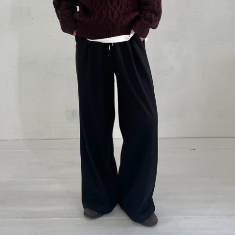 レディース　タックニットストレートパンツ（natsuki）