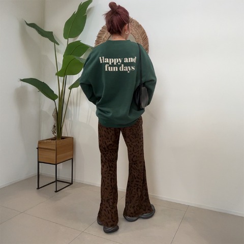 【高身長さん向け】レディース　コーデュロイヒョウ柄フレアパンツ（saori）