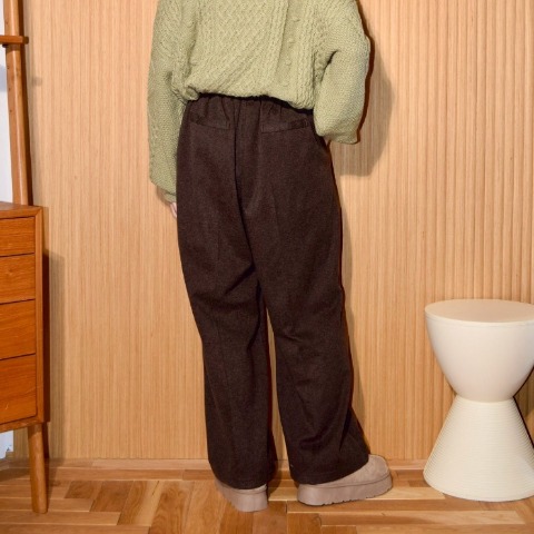 レディース　ニットソーフロントタックパンツ（ちょこび）