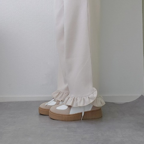 レディース　裾フリルパンツ（りんご）