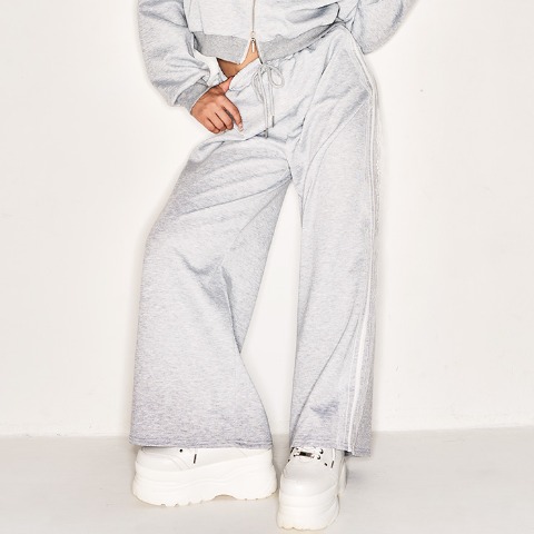 レディース　脇レースラインスウェットパンツ（まぁみ×きぃぃりぷ）