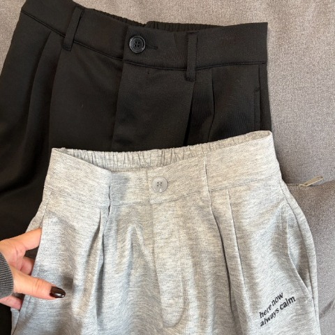 【低身長さん向け】レディース　刺繍ロゴタックスウェット（akaru）