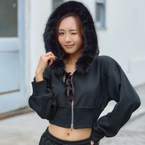 レディース　ファーフードZIPパーカー（NUTS×れいたぴ）