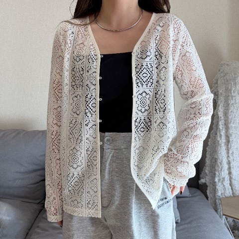 レディース　クロシェ風レースカーディガン（akaru）