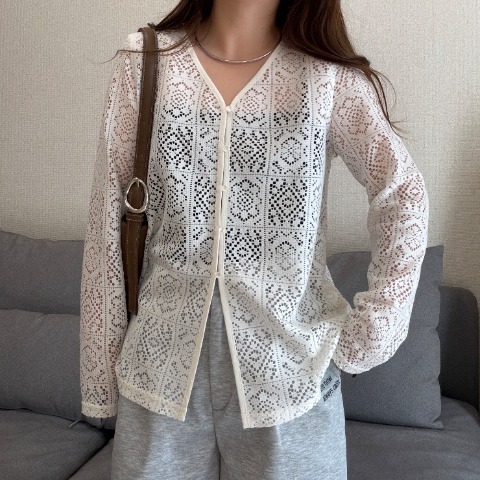 レディース　クロシェ風レースカーディガン（akaru）