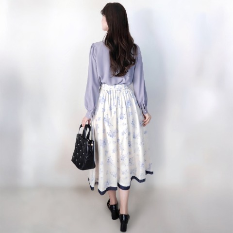 レディース　ボウタイブラウス（門脇伶奈）