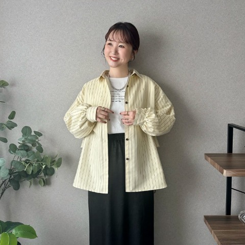 レディース　フリルストライプシャツ（omi）