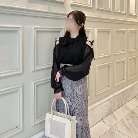 レディース　シアー肩リボンブラウス（rei）