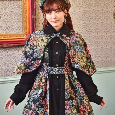 レディース　ノエル・ド・メモワール 花柄ゴブランケープ（くる実）