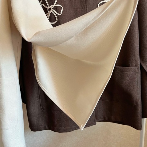 レディース　コーデ刺繍ジャケット（mog）