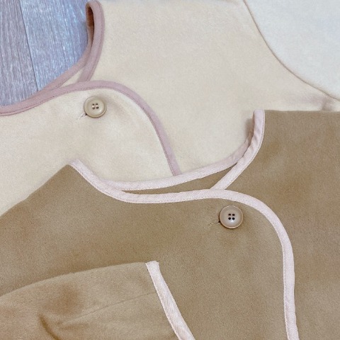 レディース　ショート丈ウェーブデザインジャケット（akane）