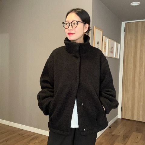 レディース　シープ調ボアスタンドブルゾン（ammy）