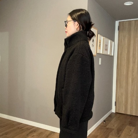 レディース　シープ調ボアスタンドブルゾン（ammy）