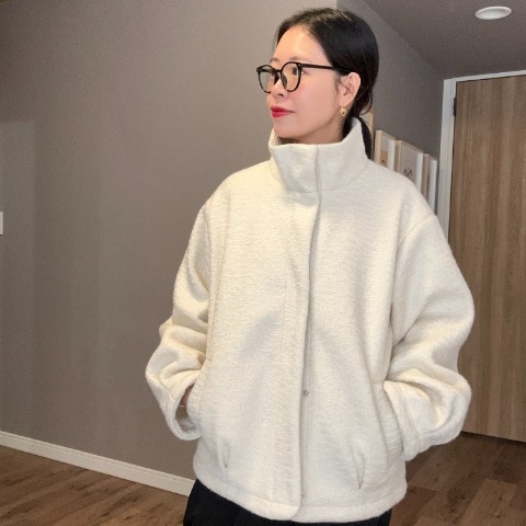 レディース　シープ調ボアスタンドブルゾン（ammy）