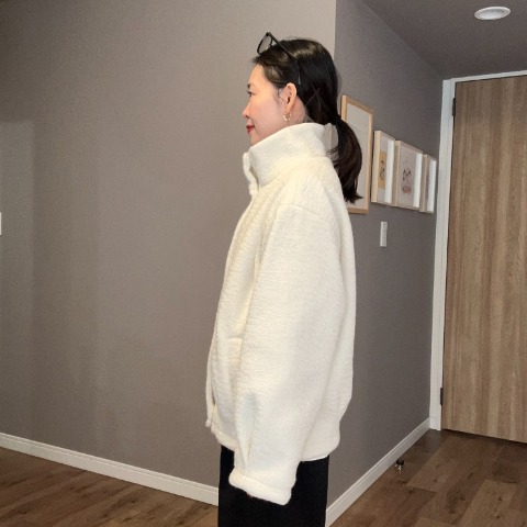 レディース　シープ調ボアスタンドブルゾン（ammy）