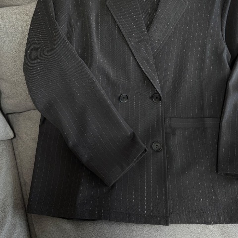 レディース　ピンストライプ柄オーバーサイズテーラージャケット（akaru）