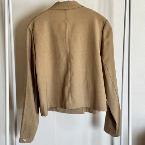 レディース　テーラードジャケット（yurika）