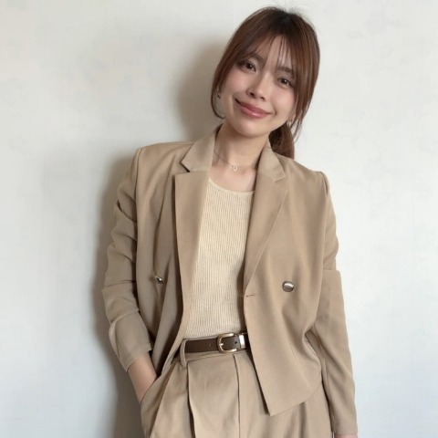 レディース　テーラードジャケット（yurika）