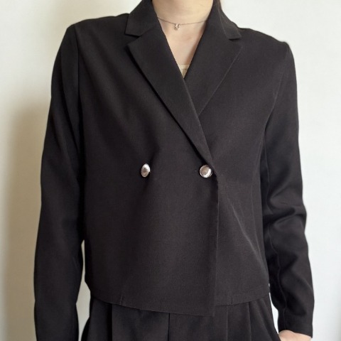 レディース　テーラードジャケット（yurika）