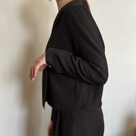 レディース　テーラードジャケット（yurika）