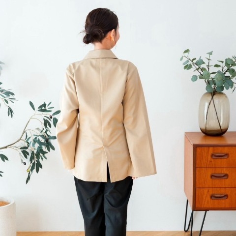 レディース　袖スリットパネルラインジャケット（serimash）