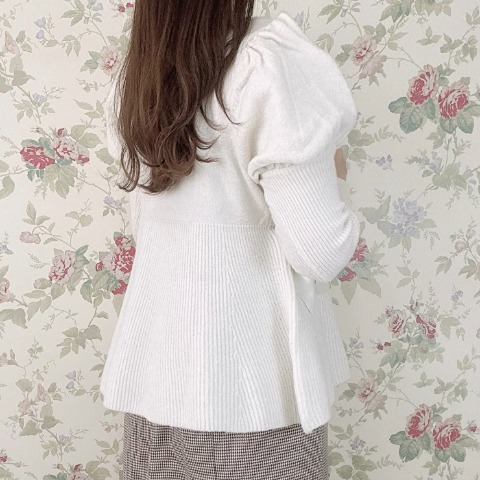 レディース　リボン使いパフスリーブニットプルオーバー(maki)