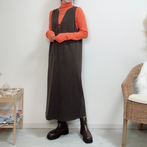 レディース　ハイネック指ぬきプルオーバー（chico）