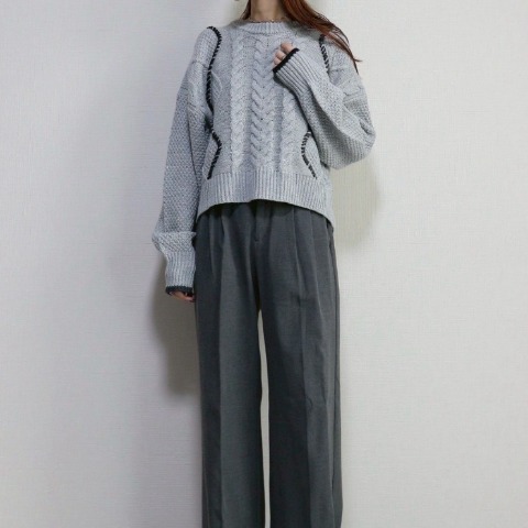 レディース　ステッチ使いケーブル柄ニットプルオーバー（pen）