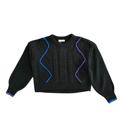 レディース　ステッチ使いケーブル柄ニットプルオーバー（pen）