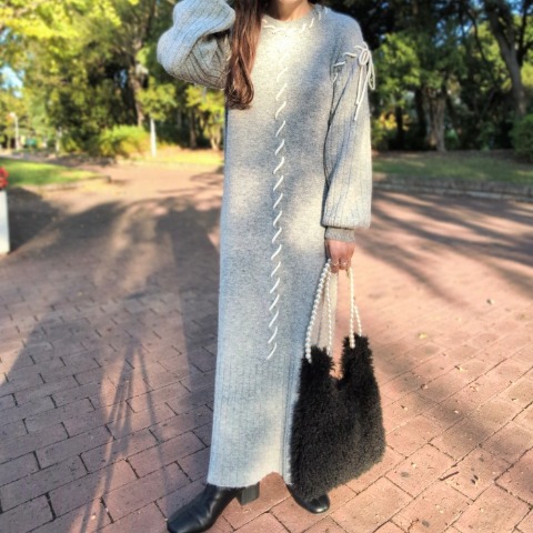 レディース　ステッチ使いニットワンピース（Daaco）