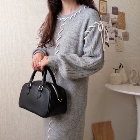 レディース　ステッチ使いニットワンピース（Daaco）